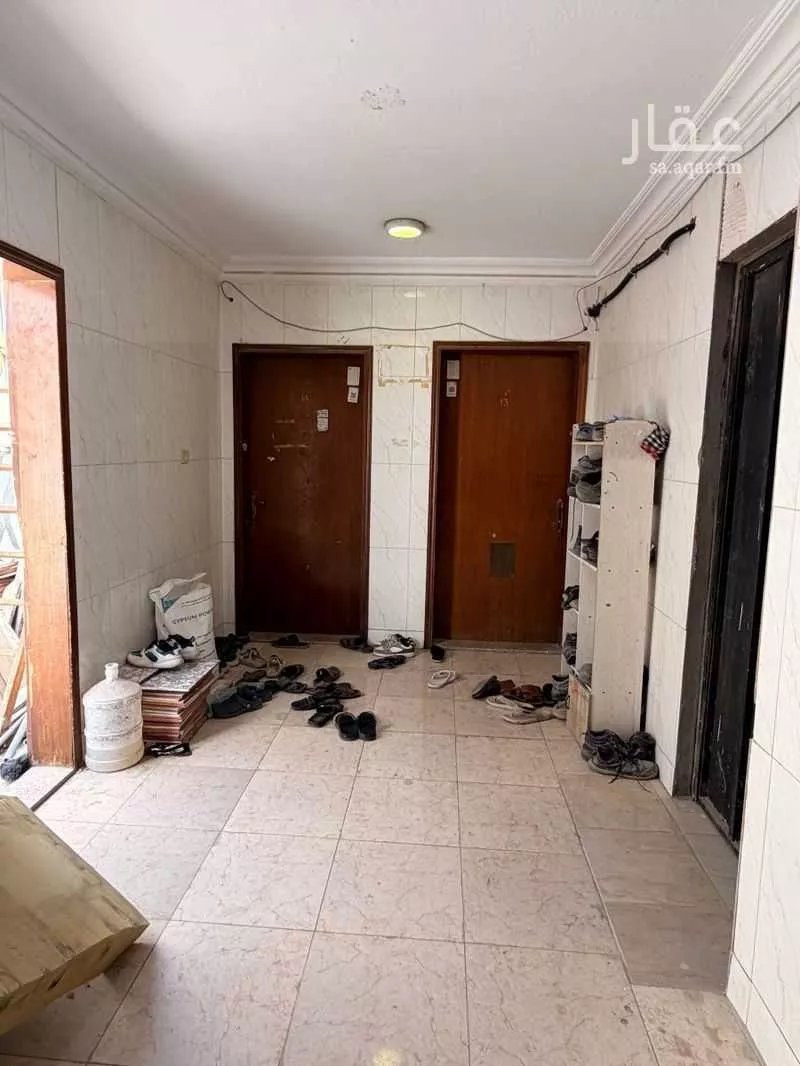 325 sqm building in Al Khaleej 3