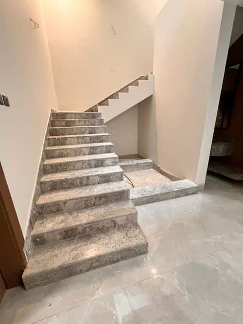 5 bedroom villa in Al Mahdiyyah 5