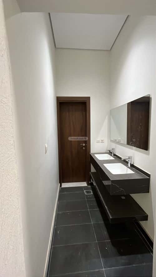 4 bedroom villa in Al Mahdiyyah 20