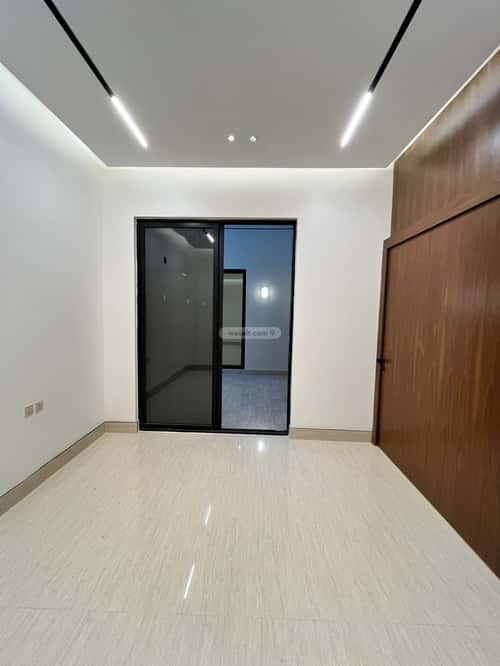 6 bedroom villa in Al Mahdiyyah 4