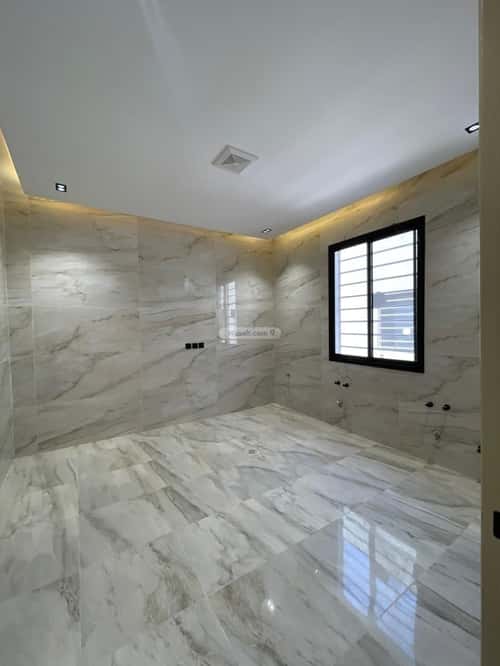 4 bedroom floor in Al Janadriyah 4