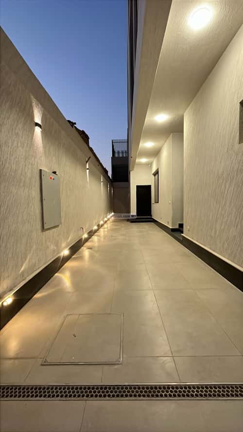 4 bedroom villa in Al Mahdiyyah 3