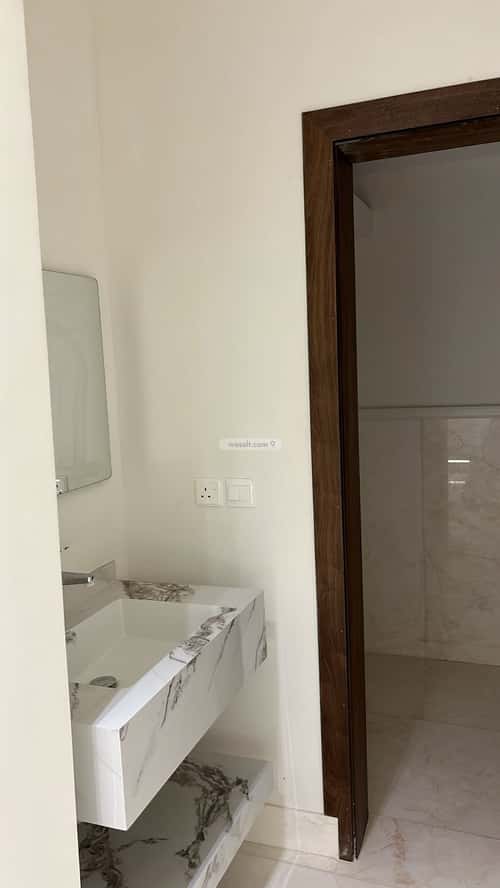 4 bedroom villa in Al Mahdiyyah 5