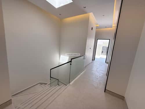 4 bedroom floor in Al Janadriyah 2