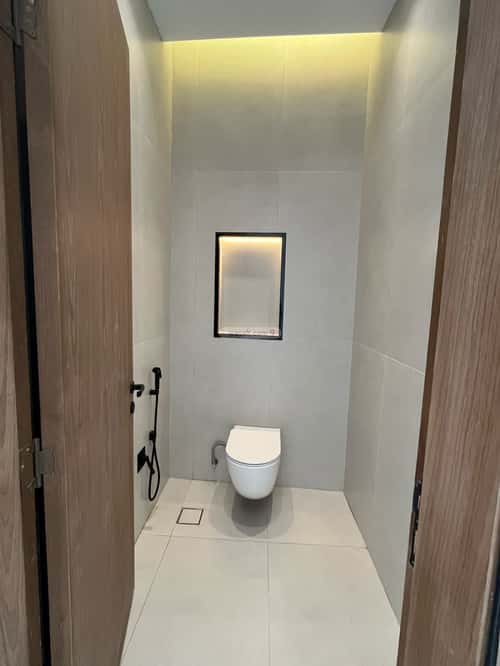 6 bedroom villa in Al Mahdiyyah 1