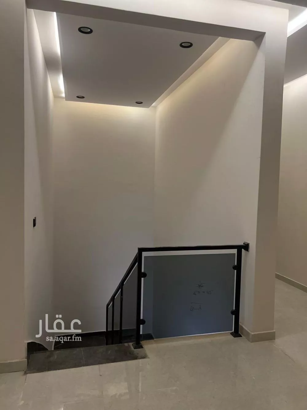 5 bedroom villa in Al Janadriyah 5