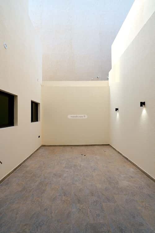 5 bedroom villa in Al Mahdiyyah 4