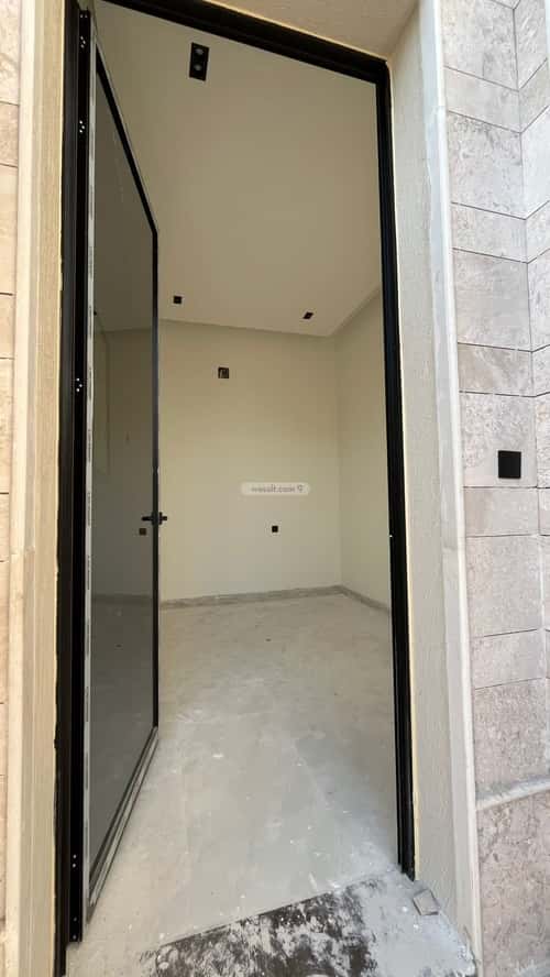 4 bedroom villa in Al Mahdiyyah 4