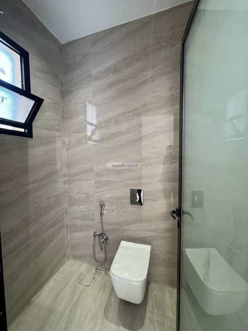 5 bedroom floor in Dirab 6
