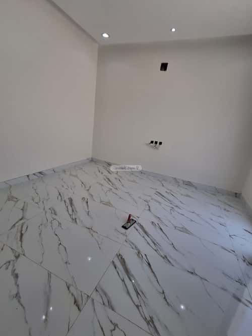 6 bedroom villa in Al Uraija Al Gharbi 7