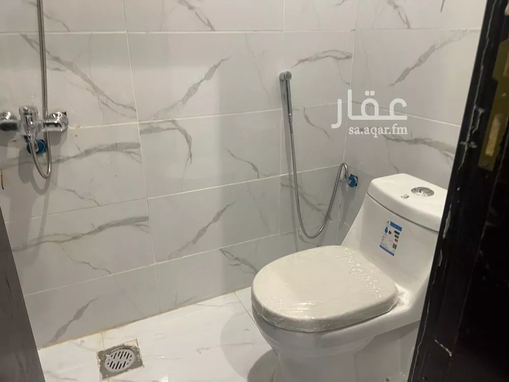شقة 1 غرف في الملقا 12