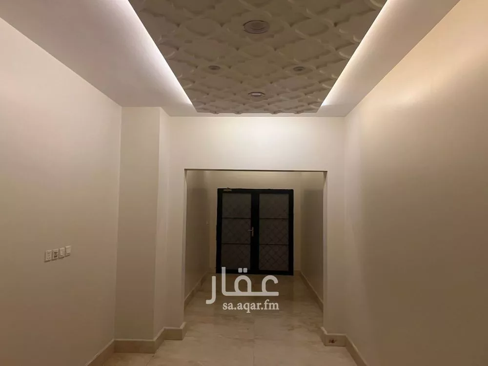 شقة 1 غرف في الملقا 18