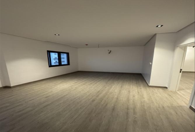 6 bedroom apartment in Al Aseel 3