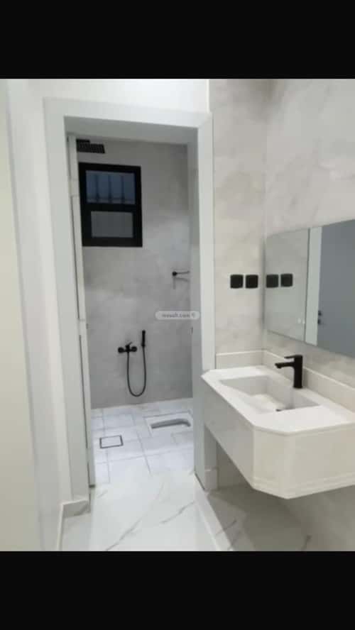 شقة 4 غرف في الندوة 1