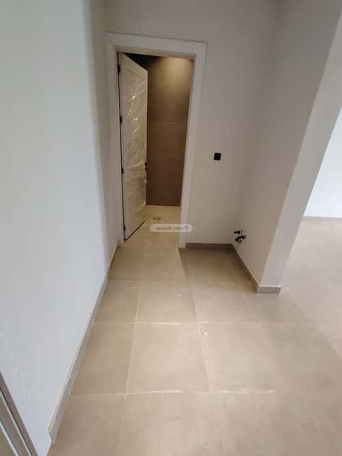 3 bedroom floor in Al Janadriyah 2
