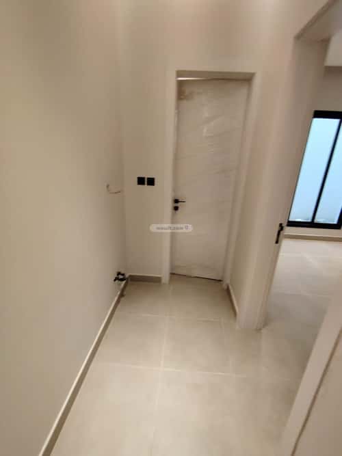 3 bedroom floor in Al Janadriyah 5