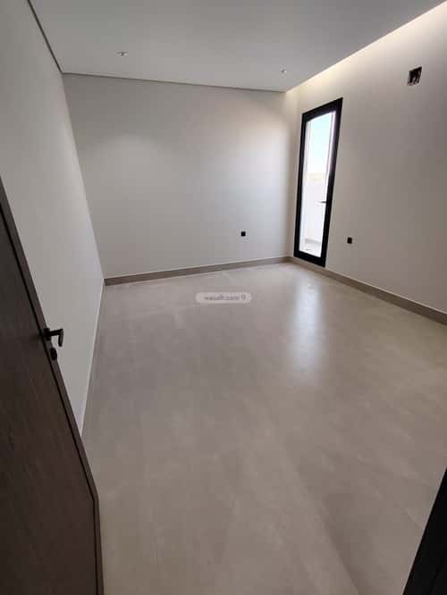 فيلا 4 غرف في الجنادرية 3