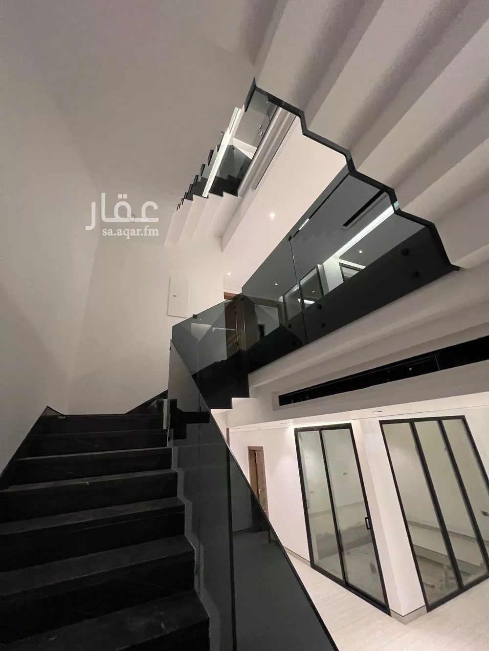 5 bedroom villa in Al Aridh 11