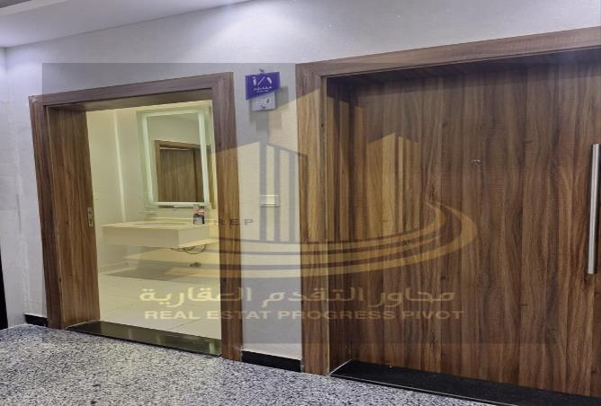 6 bedroom apartment in Al Rabwa 3