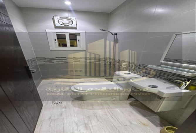 5 bedroom apartment in Al Rabwa 3