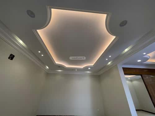 6 bedroom villa in Al Rabwa 9