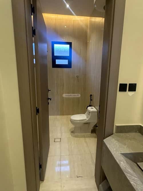 5 bedroom villa in Al Janadriyah 4
