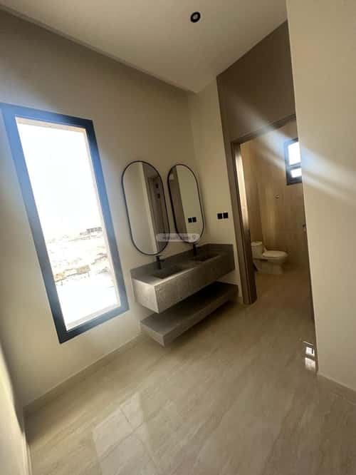 5 bedroom villa in Al Janadriyah 5