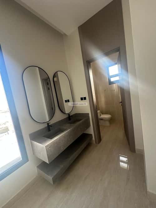 5 bedroom villa in Al Janadriyah 14