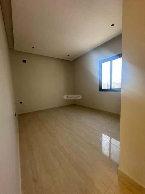 5 bedroom villa in Al Janadriyah 3