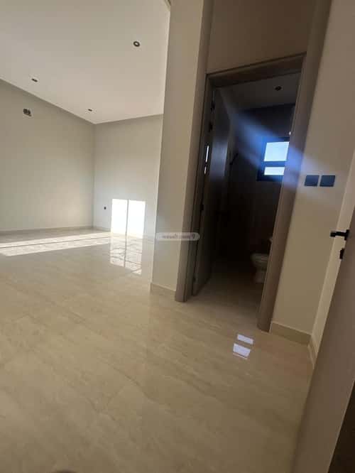 5 bedroom villa in Al Janadriyah 2