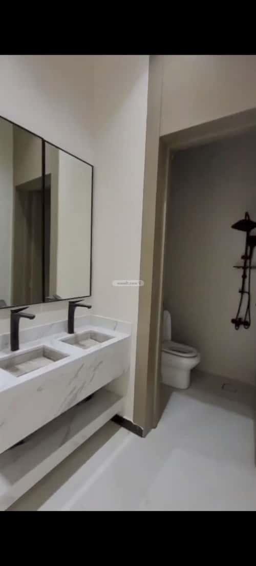 5 bedroom floor in Al Janadriyah 11