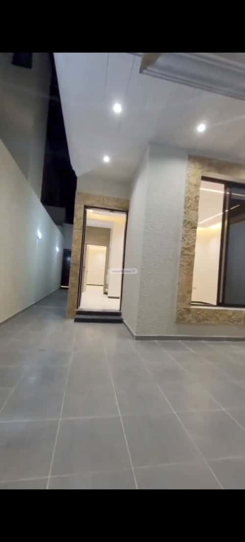 5 bedroom floor in Al Janadriyah 2