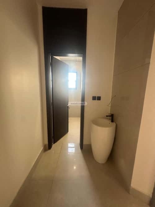 7 bedroom villa in Al Janadriyah 1