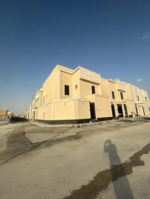 فيلا 7 غرف في الجنادرية 6