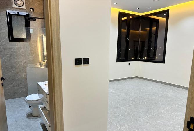 6 bedroom apartment in Mishrifah 3