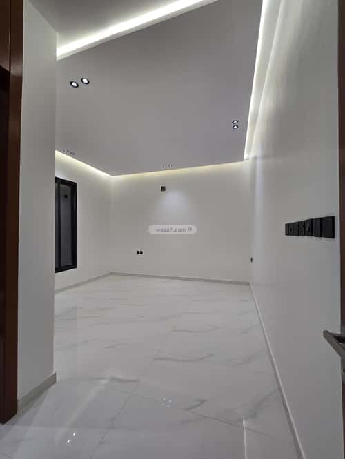 5 bedroom floor in Al Janadriyah 2