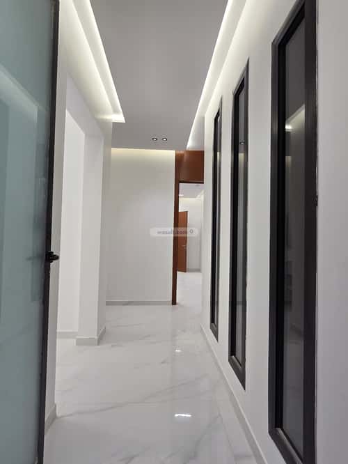 5 bedroom floor in Al Janadriyah 4