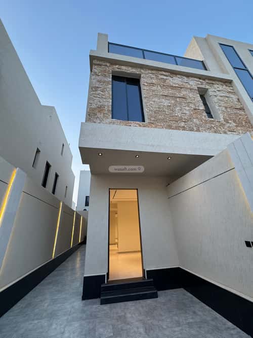 4 bedroom floor in Al Munsiyah 3