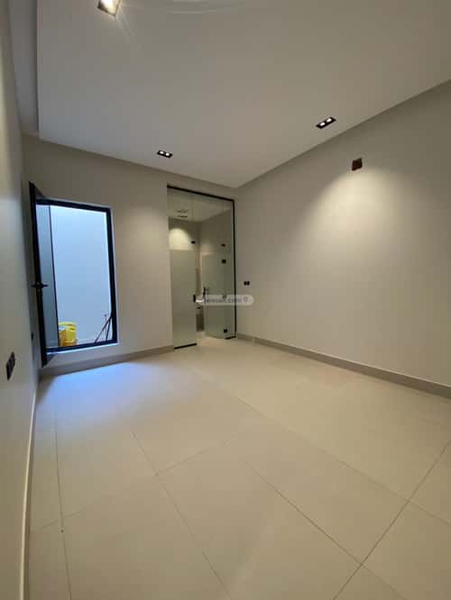 5 bedroom floor in Al Khaleej 8