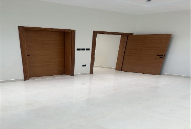 3 bedroom apartment in Az Zomorod 2