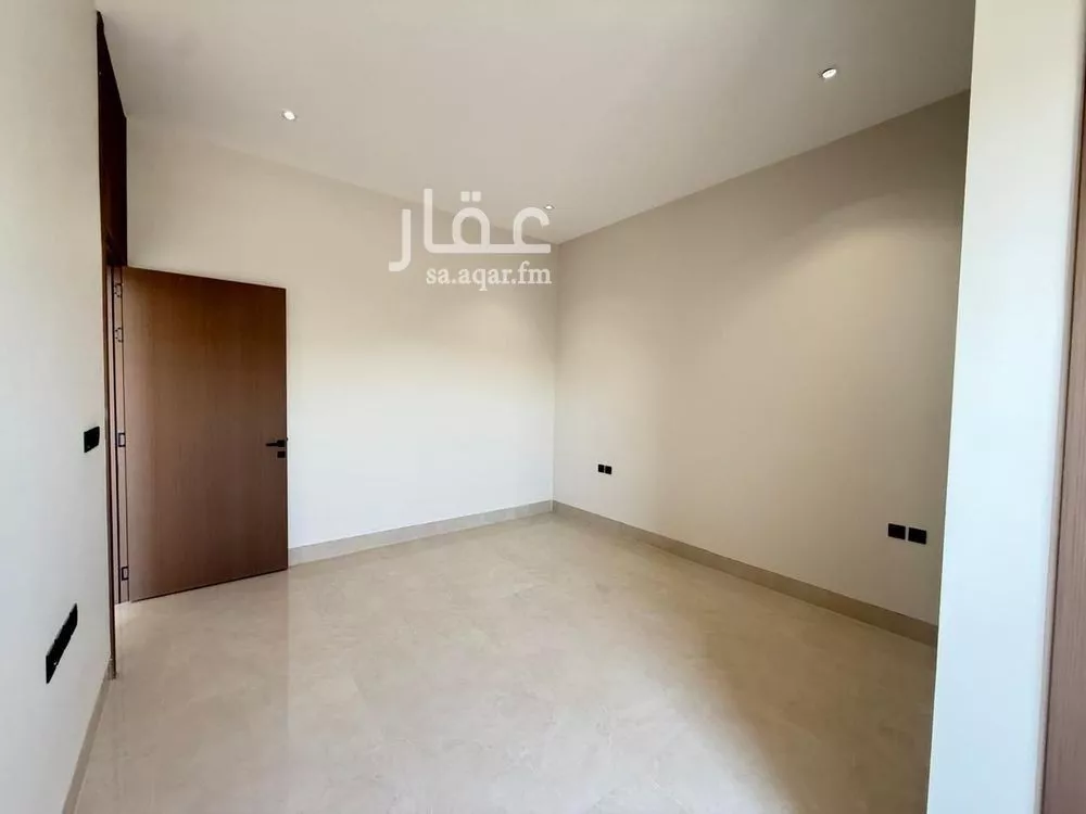 6 bedroom villa in Al Mahdiyyah 26