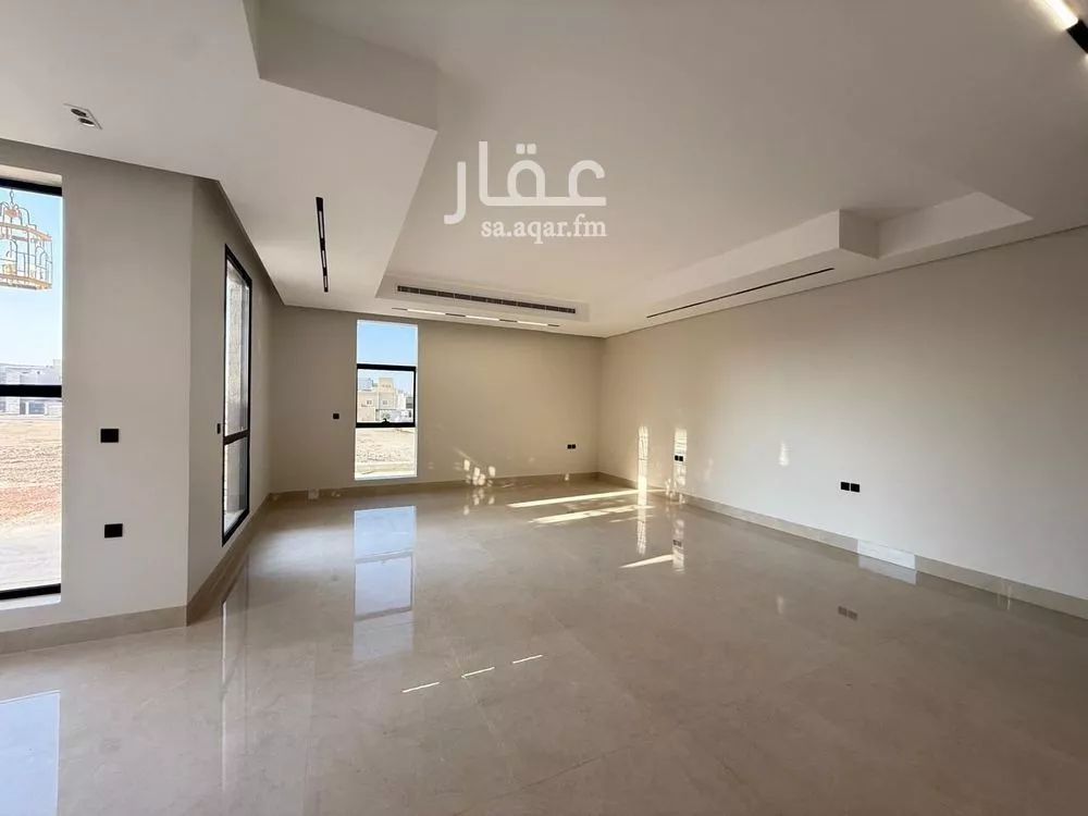 6 bedroom villa in Al Mahdiyyah 9