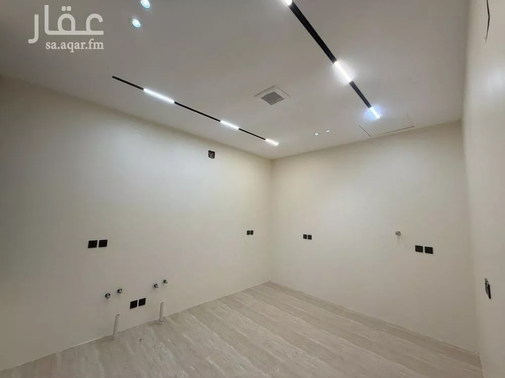 5 bedroom villa in Al Mahdiyyah 11