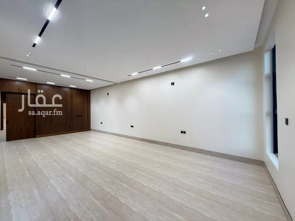 5 bedroom villa in Al Mahdiyyah 13