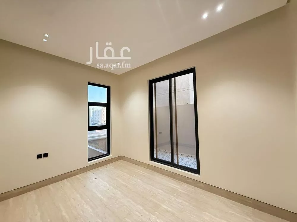 5 bedroom villa in Al Mahdiyyah 17