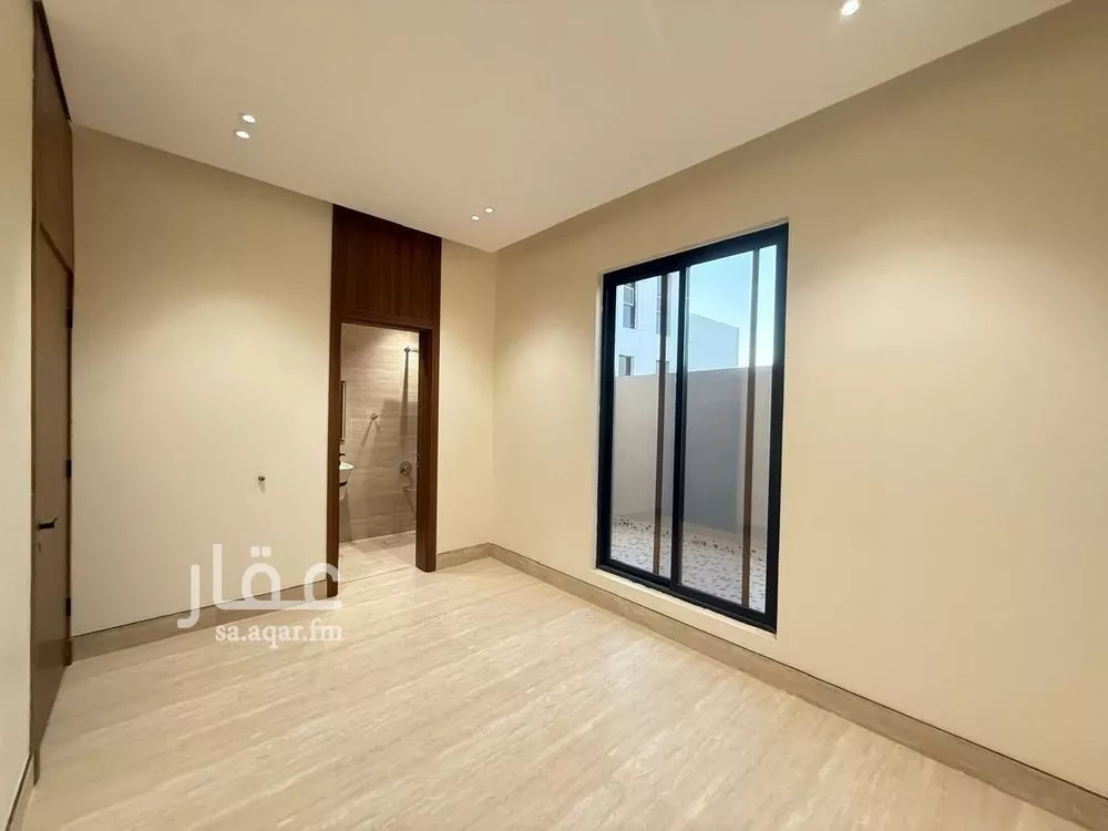 5 bedroom villa in Al Mahdiyyah 20