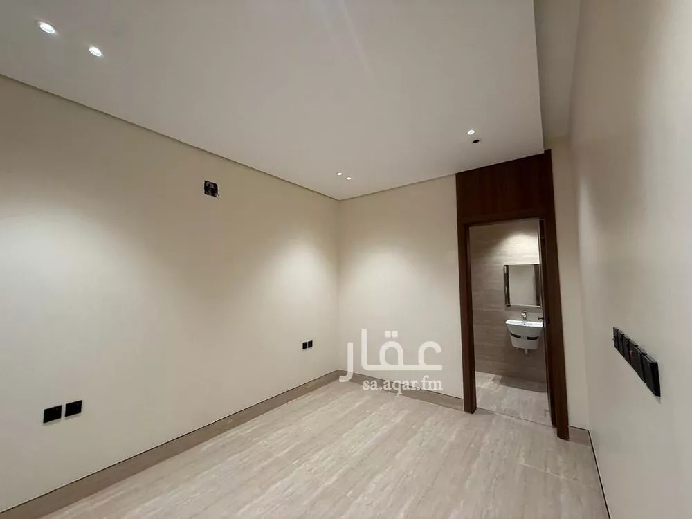 5 bedroom villa in Al Mahdiyyah 25