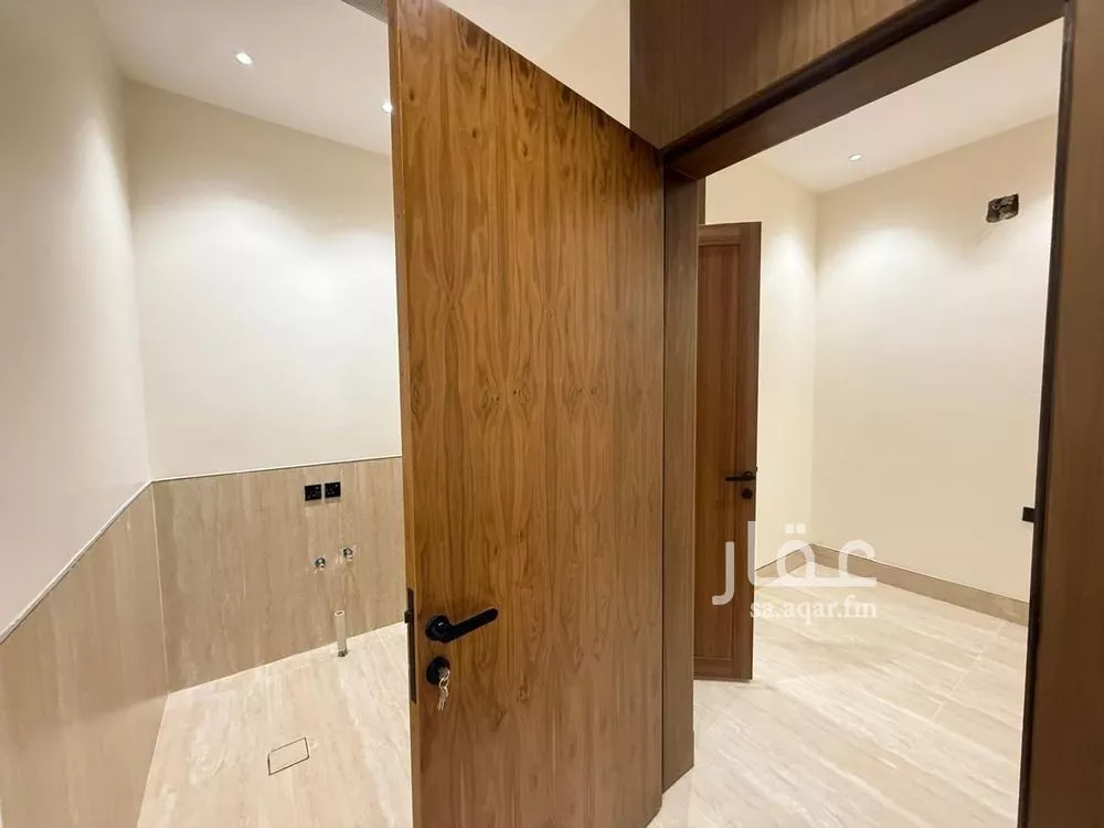 5 bedroom villa in Al Mahdiyyah 27