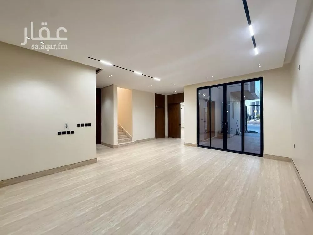 5 bedroom villa in Al Mahdiyyah 8