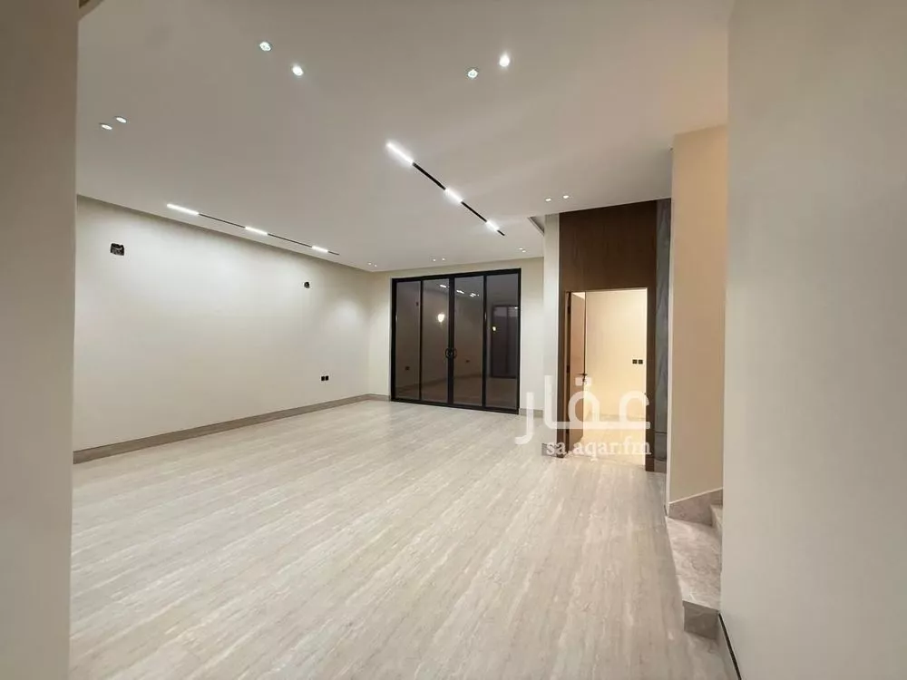 5 bedroom villa in Al Mahdiyyah 9